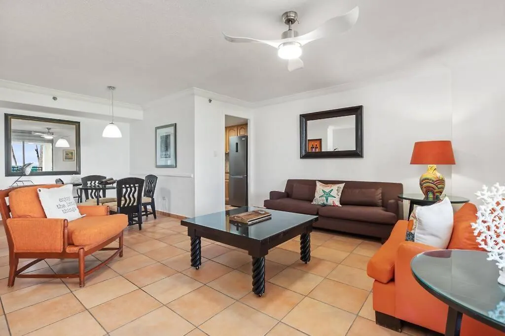 Stunning Oceanfront Villa - 8190 Carmelita